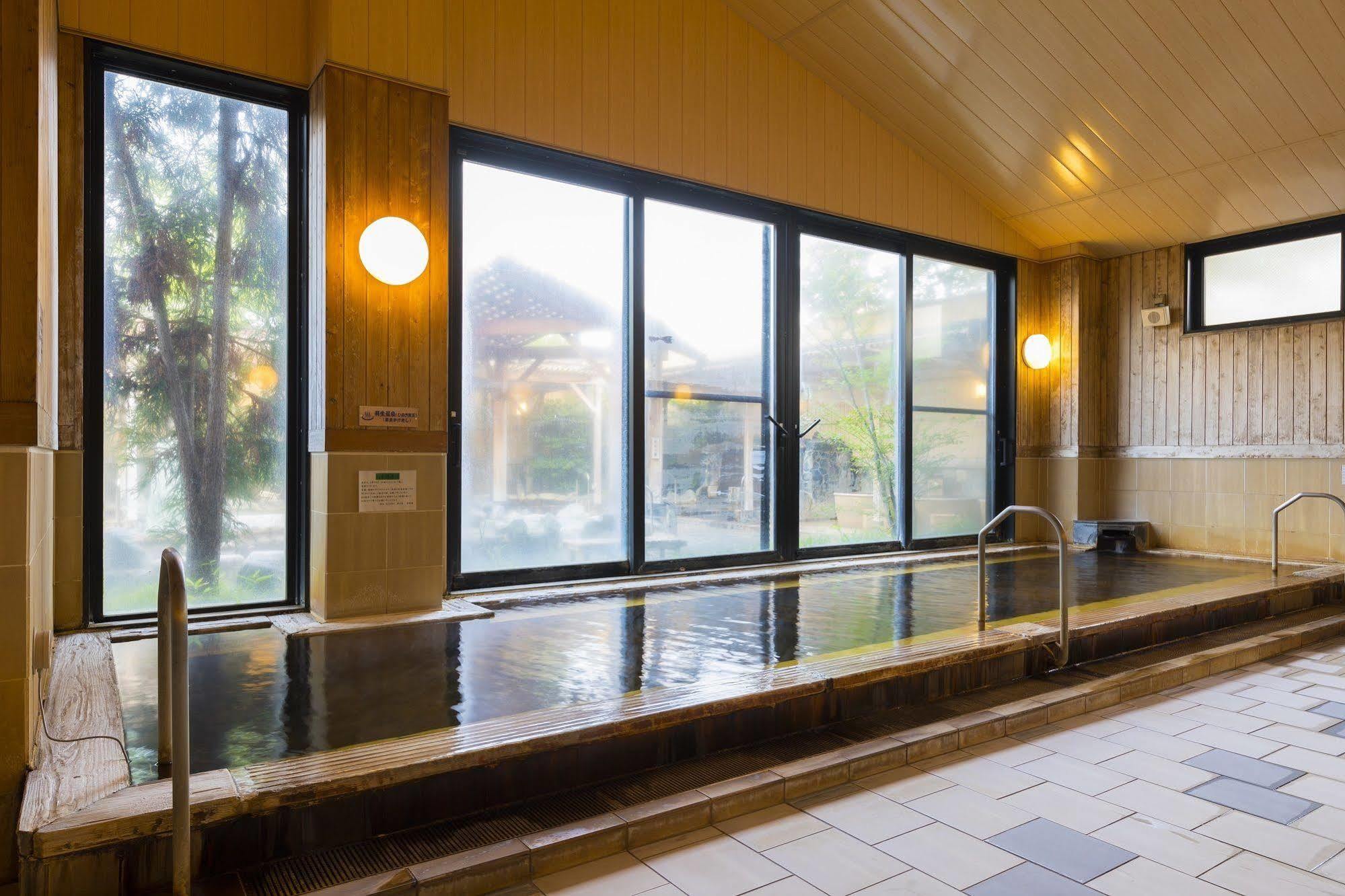 Route Inn Grantia Hanyu Spa Resort Zewnętrze zdjęcie