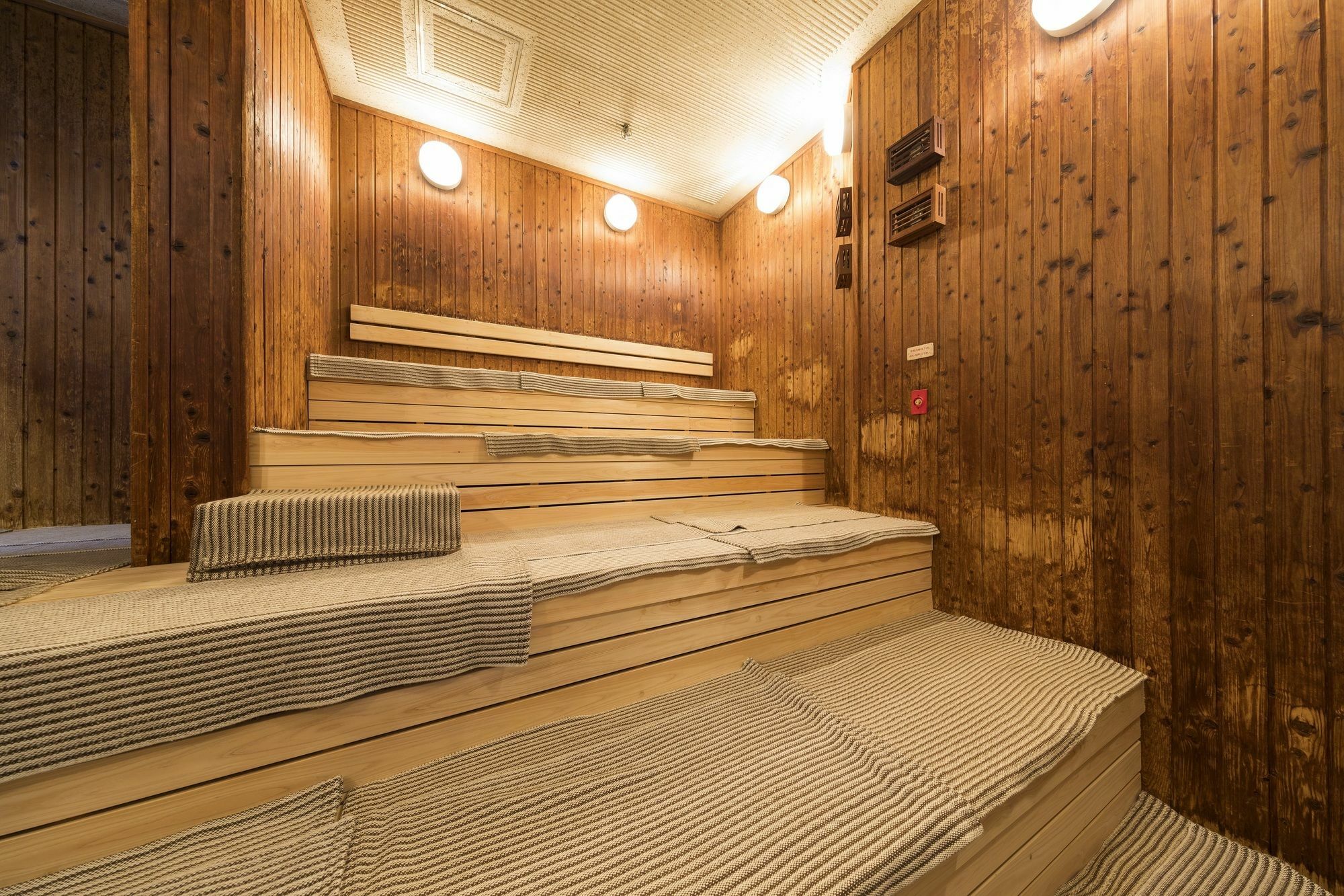 Route Inn Grantia Hanyu Spa Resort Zewnętrze zdjęcie
